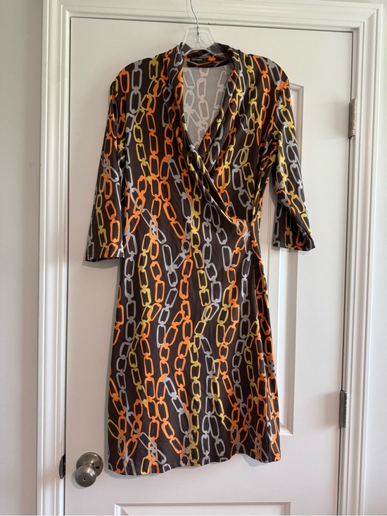 J Mclaughlin Dresses & Skirts - Chain-Link Print Wrap Dress in Orange, Yellow & Gray